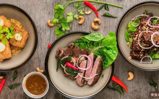 成都火锅怎么点：锅底、油碟与食材顺序